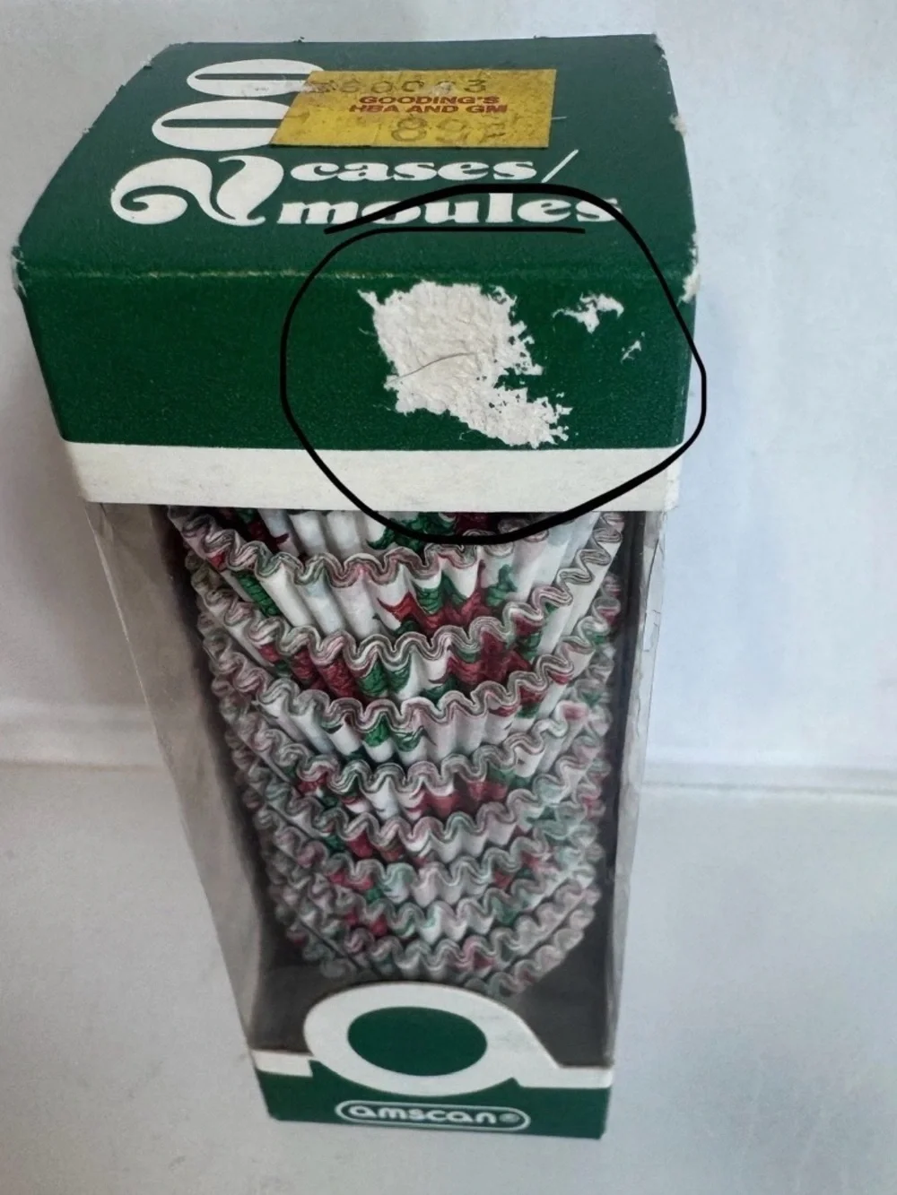 NEW Amscan 200 Petit Four Cases Paper Cups Holiday Theme NOS PLEASE READ